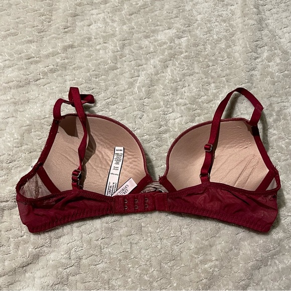 WOMEN’S VICTORIA SECRET PUSH UP BRA - Picture 2 of 3